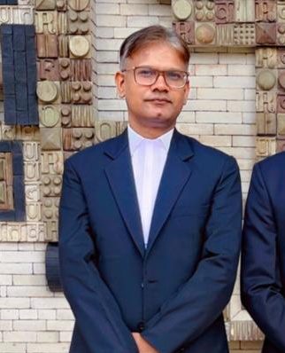 Advocate, Managing Partner